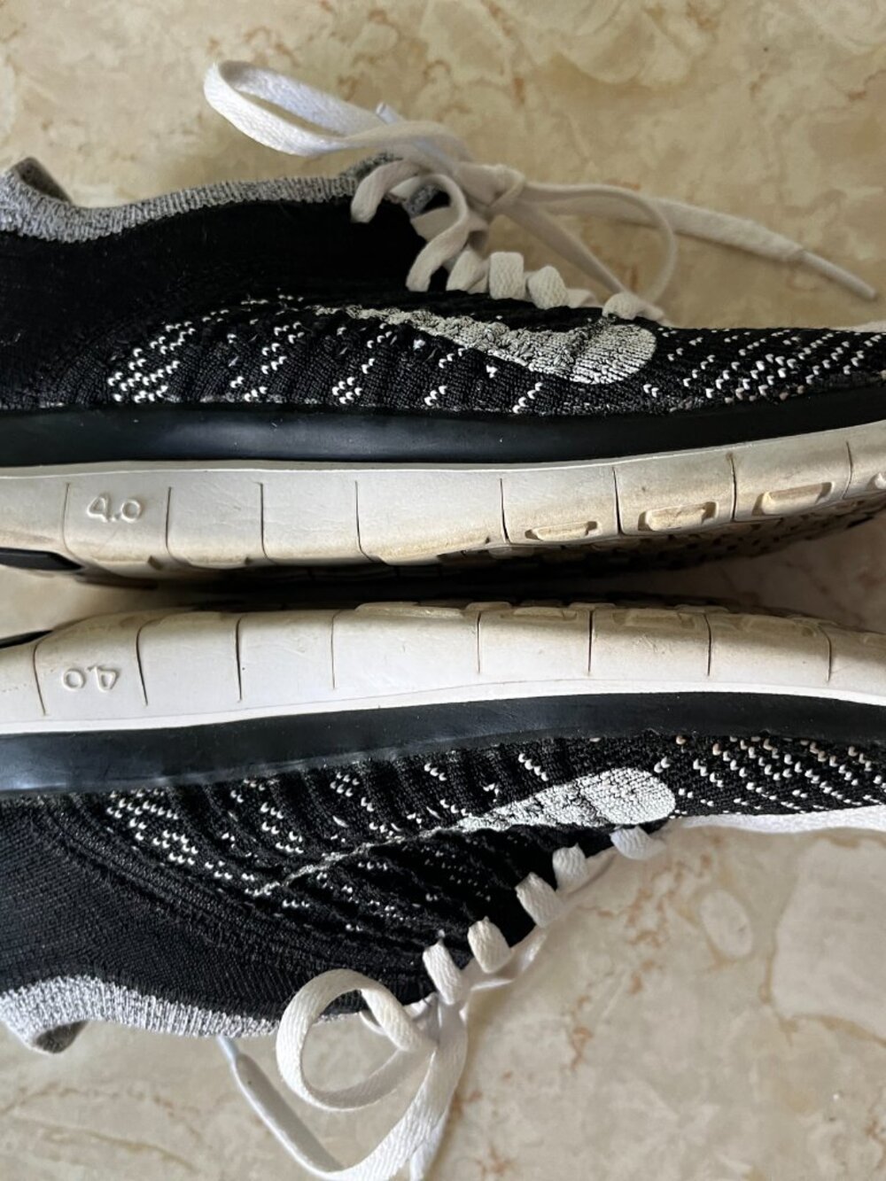 Nike Sz 8 Women's Flyknit 4.0 Oreo Black and White Knit Sneaker 2014 - Picture 14 of 15